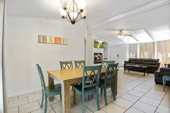 1174 COZY (2 STORY)