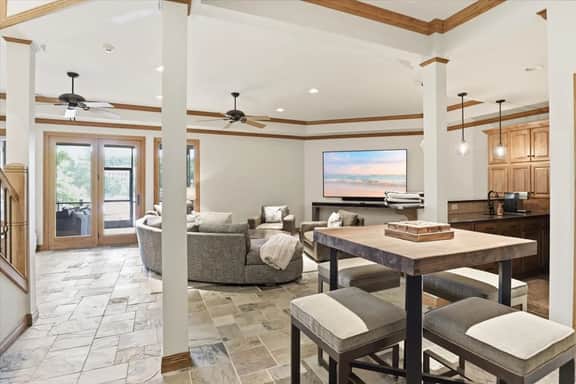 377 LAKE DR