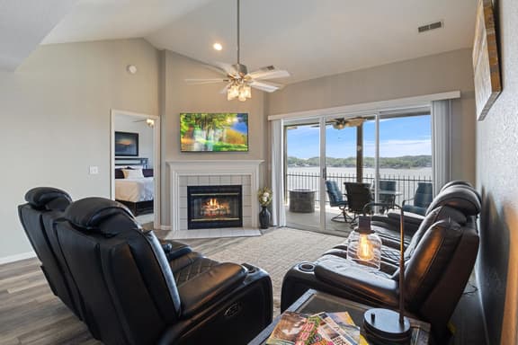 508 W HARBOUR TOWNE
